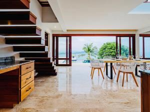 Sandalwood Luxury Villa Resort