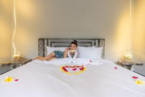 Brand new Luxury 3BR villa Ethnic Ubud #4