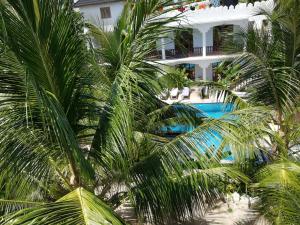 The New Blue Waves Hotel