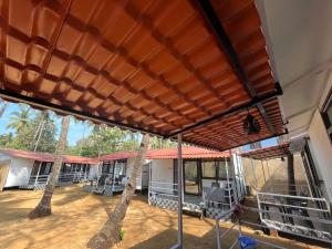LAKSHDEEP COTTAGES