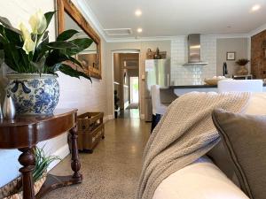 The Edward Townhouse 151 - Tastefully Styled