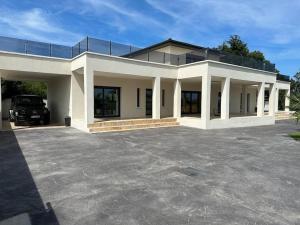 Villas Villa contemporaine pres des gorges de l’Ardeche : photos des chambres