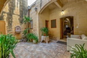TaLeli Pool Farmhouse in Gozo - Happy Rentals