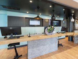 Hotels B&B HOTEL Lyon Eurexpo Bron : photos des chambres