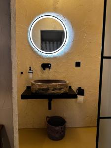 Keep Your Budget, BOHO old town