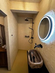 Keep Your Budget, BOHO old town