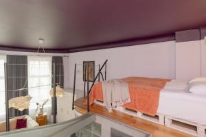 Artists Dream Studio with Mezzanine by Renters