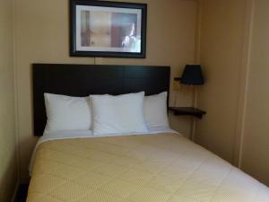 Country Squire Motel