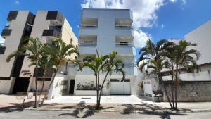 Lindo apartamento com Wi-Fi a 370m da Praia do Morro, próximo ao Marlim Azul e à Av Paris