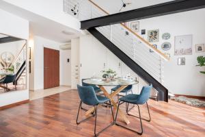 Spacious rooftop home with parliament&Danube view