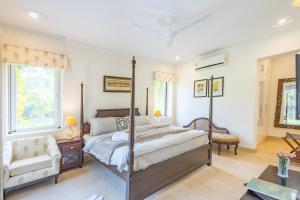 Hostie Humming Trees - 4BHK Farm house, Opp Westin Sohna