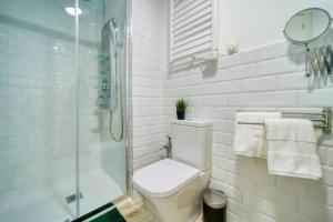 (J1) Ubicado en Madrid Centro - 5 personas.