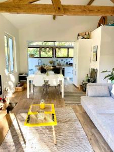 Maisons de vacances Maison avec jardin proche Lac - Quartier calme : photos des chambres