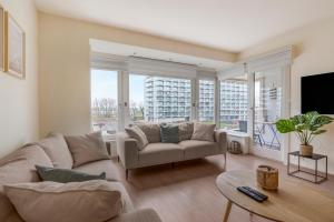 Beautiful spacious apartment 100m from the beach with 2 terraces & private garage box