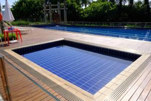 Essence Life Residence com Vista Mar, apartamento completo com 2 quartos em Condomínio Clube a 100 metros da Praia do Campeche, Florianópolis