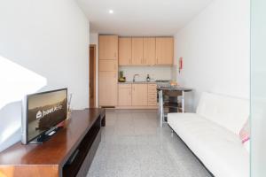 Host Wise - Comfy Charming Flat w Netflix - Ace Location