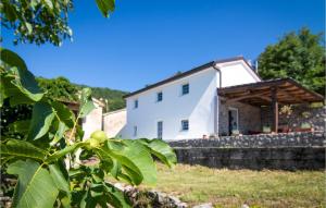 2 Bedroom Nice Home In Veprinac