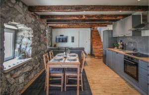 2 Bedroom Nice Home In Veprinac 