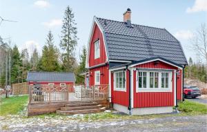 2 Bedroom Gorgeous Home In Lönsboda