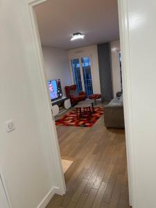 New Flat in the Quartier Latin