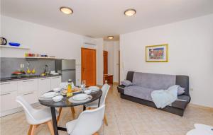 1 Bedroom Gorgeous Apartment In Klek