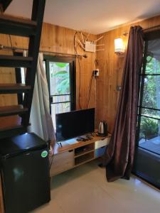 Brookhouse & Glamping