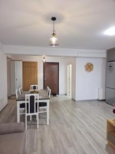 London Residence - Suceava City -
