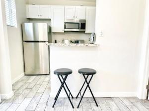 Modern Retreat Just Outside The City