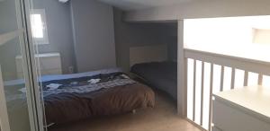 Spacieuse et belle villa climatisée pour 9 couchages, Wifi, piscine commune, 250 m de la plage dans résidence LRMA6465