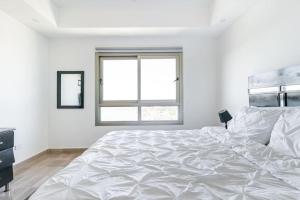 Luxurious 2BDR with Ocean View