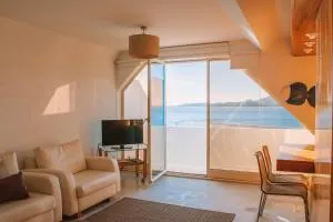 Just Like Home - AP da Costa - 卡米尼亚