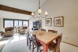 Mammoth Lakes Condo Walk to Village and Gondola!