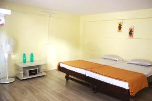 Gangotri Guest House - Daulatābād