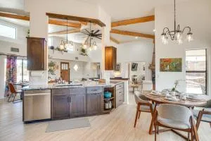 Sierra Vista Home with Private Pool and Game Room - 谢拉维斯塔