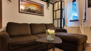 Intimo OldTown Romantic Apartment
