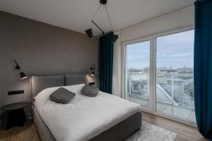 Nice View Apartment, Free Underground Parking, City Square 6 min