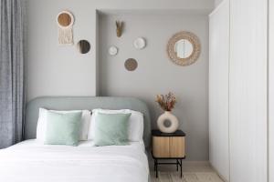 Quiet 1BR with river view