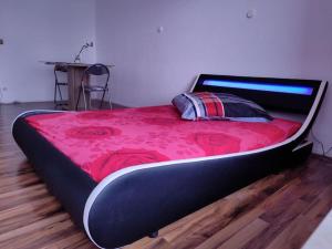 Your Second Home - Feel like home- Studio Apartment in Heart of City