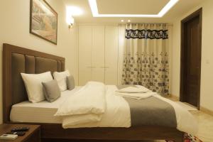 Under My Roof Superio