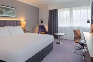 Queen Room room in DoubleTree by Hilton Edinburgh Airport