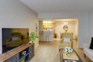 Toledo Vacation Rental about 8 Mi to Downtown!