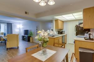 Toledo Vacation Rental about 8 Mi to Downtown!