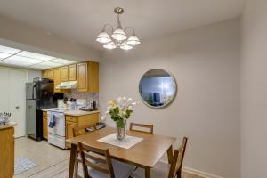 Toledo Vacation Rental about 8 Mi to Downtown!