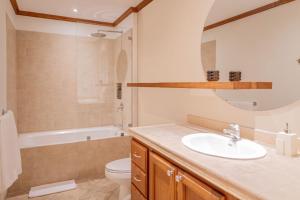 Stylish Apartment w Hotel Amenities @ Los Sueños