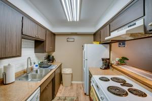 Lake Tahoe Retreat - 2 Mi to Heavenly Mountain!