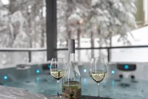 Silver Star Paradise, Sleeps 10, Ski in/out - Enderby