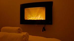 Athens Gem, next to Metro, walk to Acropolis