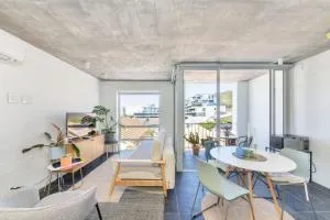 Seaside Studio Apartment 9 mins to Queens Beach! - Kapstaden