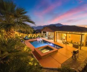 Starry Night Escape - Dos Palmas Corners