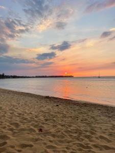 Villa 4-min walk to the beach